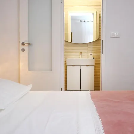 Boro Apartamento Splitska