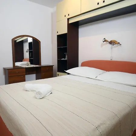Boro Apartamento